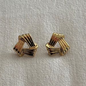 Beautiful gold earrings